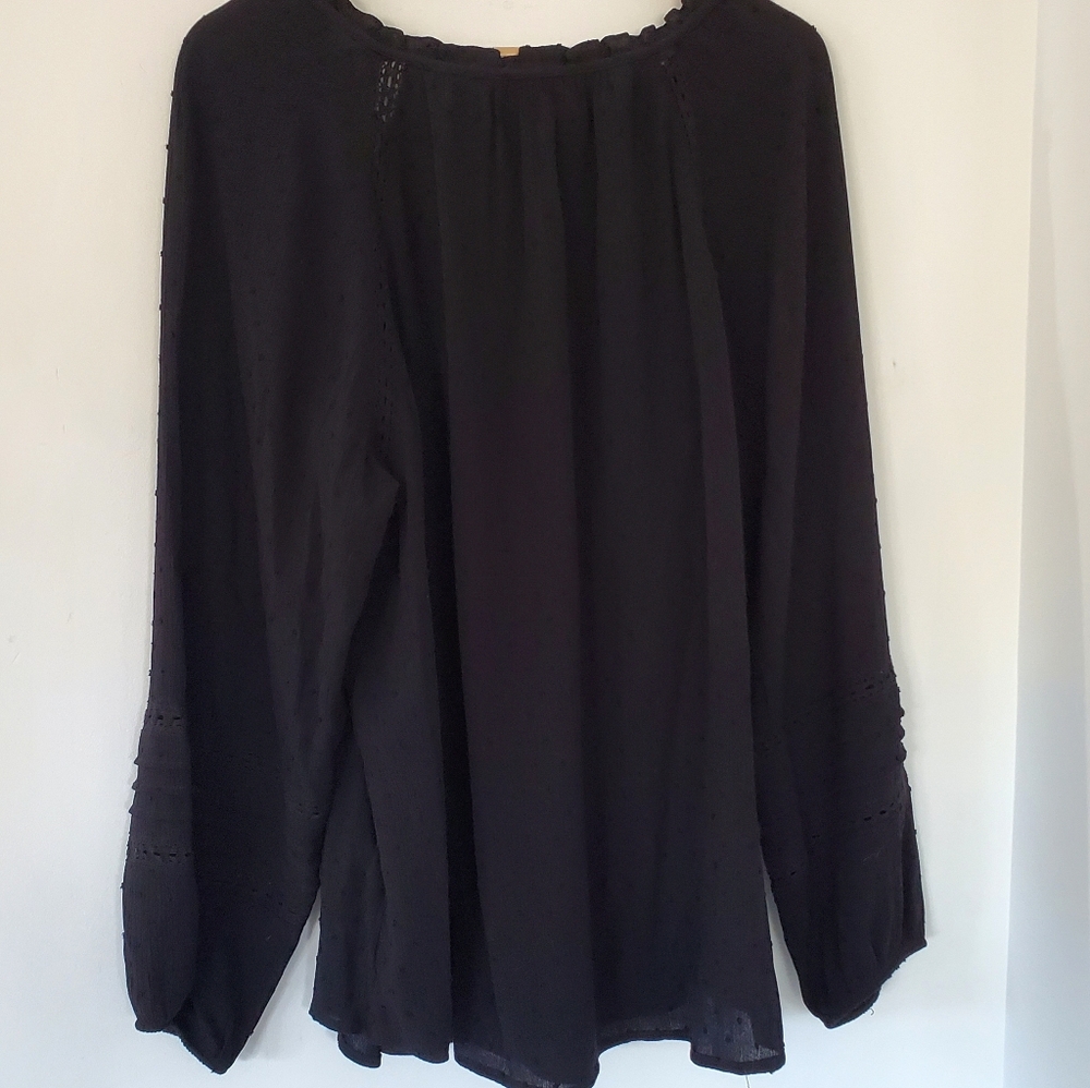 TORRID Sz 3/US 3X Black Dobby Gauze LS Blouse Button Up Crochet Ruffle 2023 EUC - Picture 11 of 12